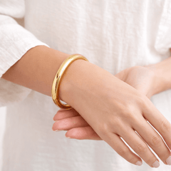 Sleek Polished Gold Bracelet Kada