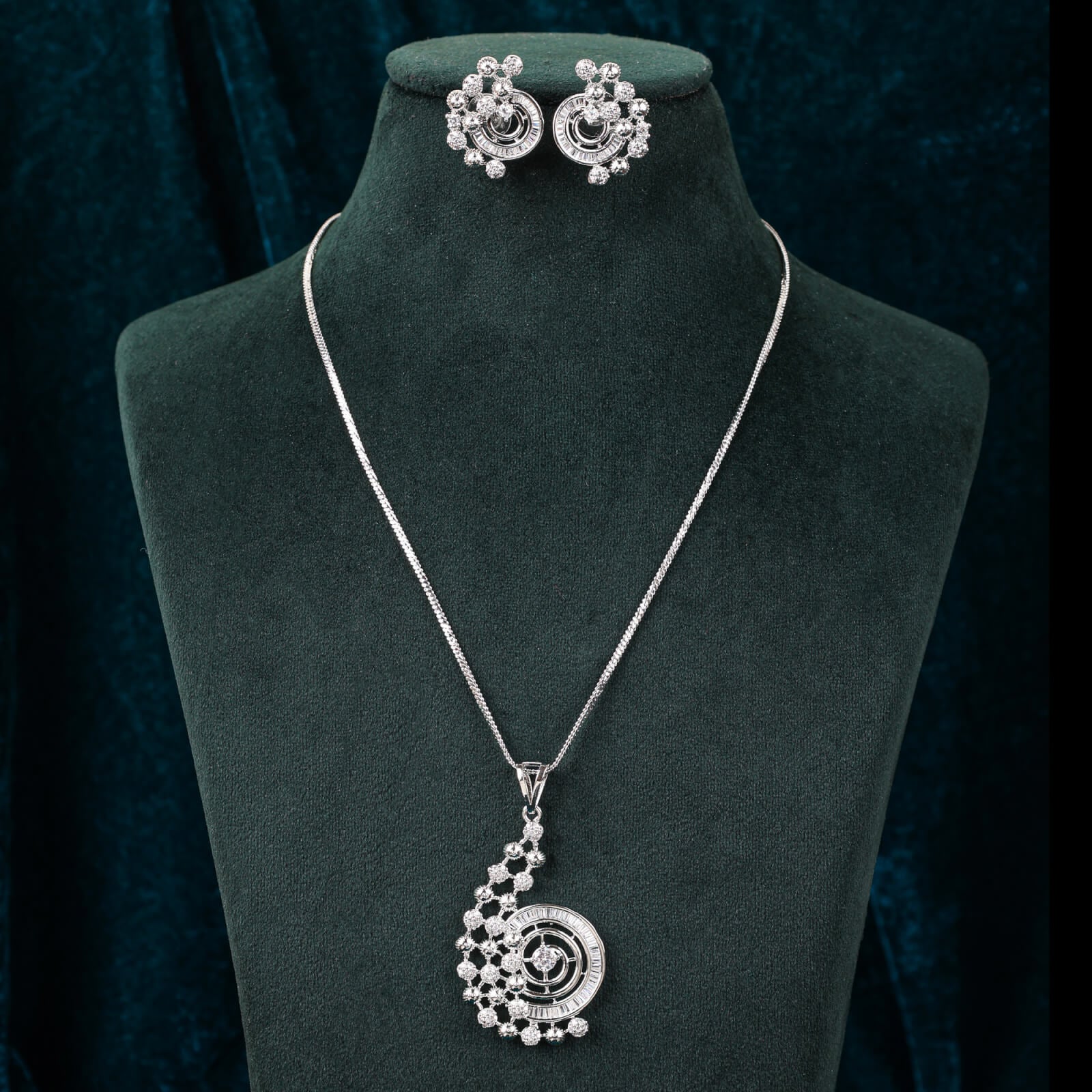 Fancy Rhodium plated pendent set