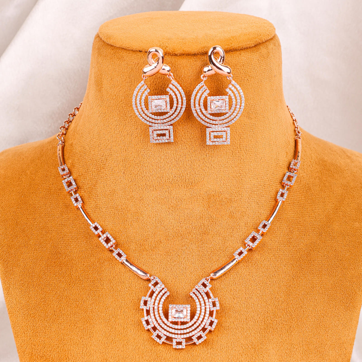 Glamour Exquisite rose gold plated Necklace set