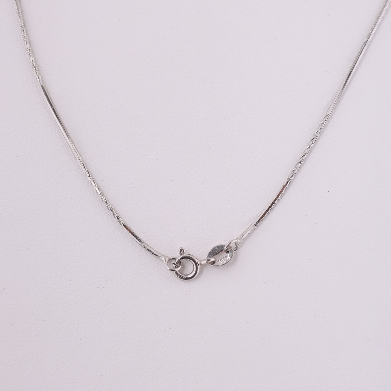 Diva Walk  925 Silver Chain Pendent