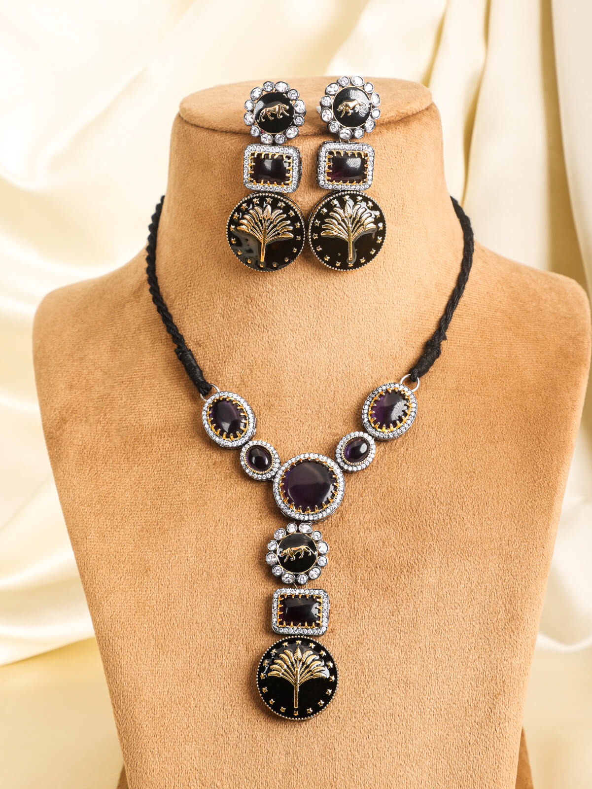 Sabhysachi moissanite necklace set