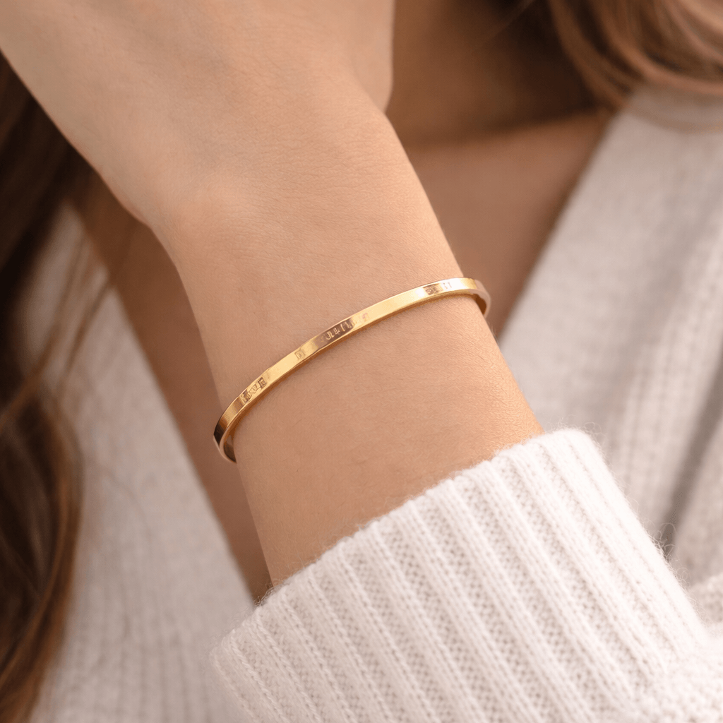 DANIEL WELLINGTON Luxury Polished Gold Plated Timeless Style Open Cuff Bracelet