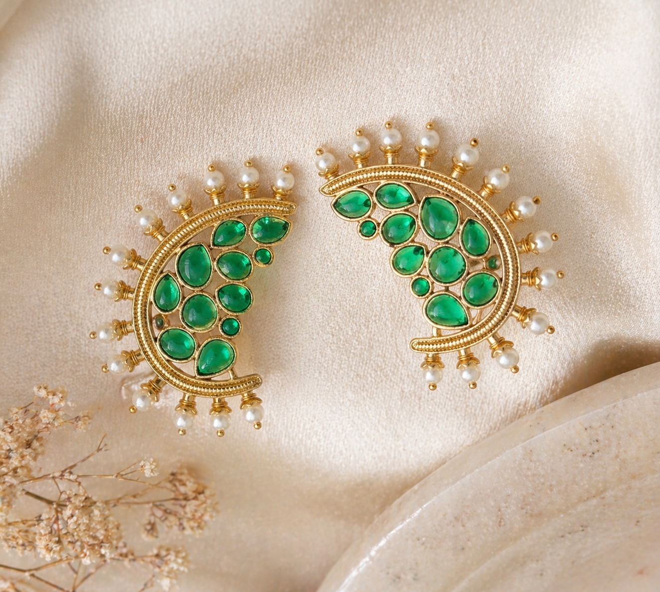 Emerald Pearl Royale Gold Plated Earcuff