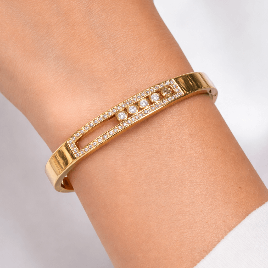 Eterna Line Zircon Gold Plated Openable Bangle