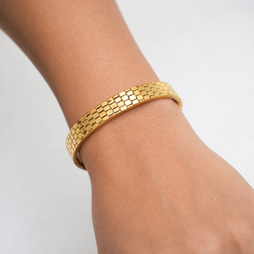 Regalia Textured Gold Plated openable Kada