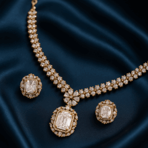 Exquisite gold tone necklace set