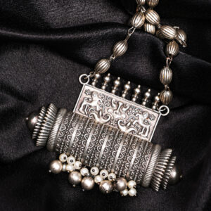 Contemporary Square Shape  necklace set