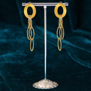 Interlocking chain link drop earring