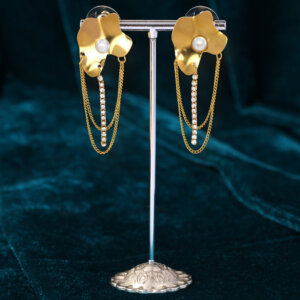 Metallic Flower dangle earring.