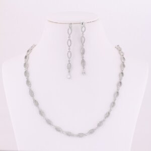 Eterna Links Necklace Set