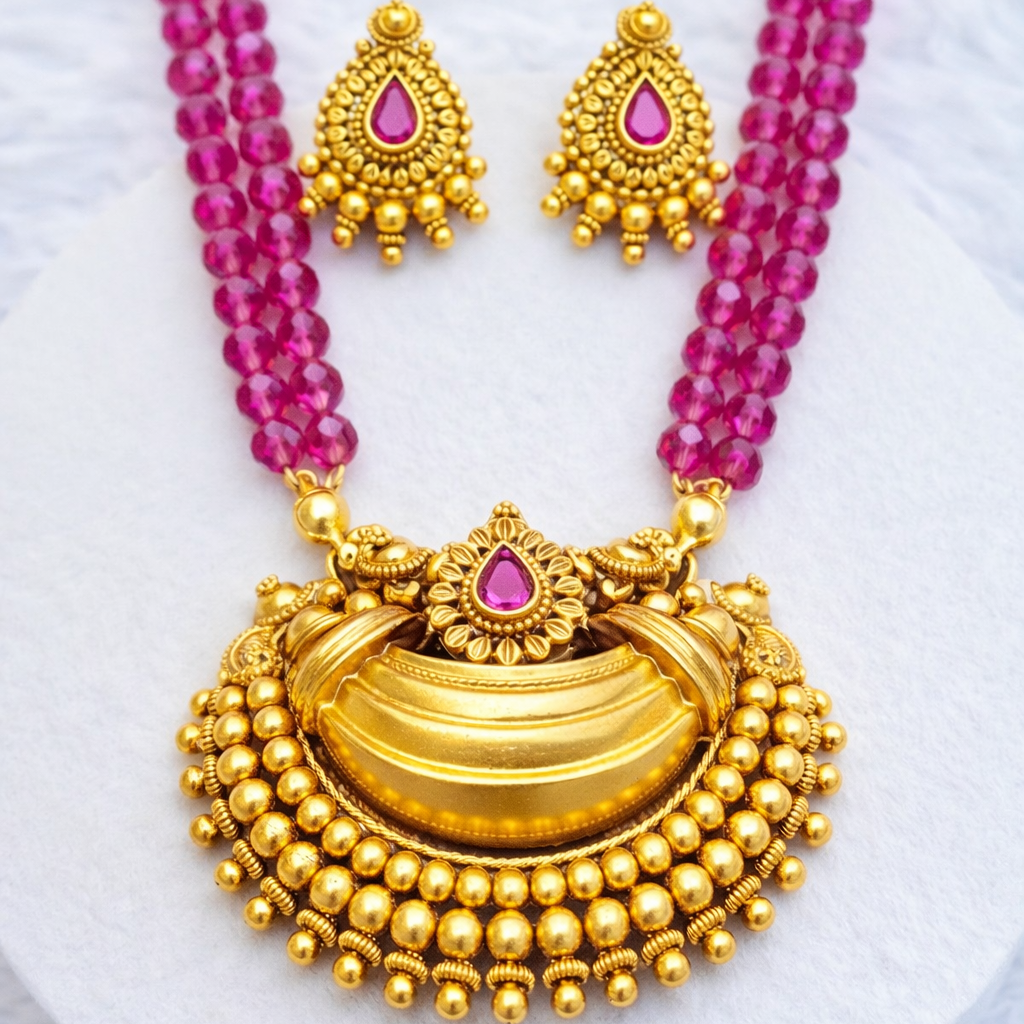 Heritage Gold Plated Kundan Pendent and Stud Earrings - Image 3