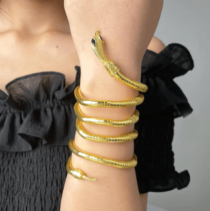 Designer Golden Snake Chain Necklace with Bracelet - Image 4